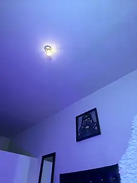 Snapshot of santiago_cutex chatting on February 7, 2026, 9:35 am santiago cutex online show from February 7, 2026, 9:35 am