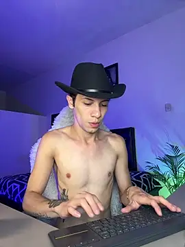 Snapshot of santiago_cutex chatting on February 9, 2026, 9:46 am santiago cutex online show from February 9, 2026, 9:46 am