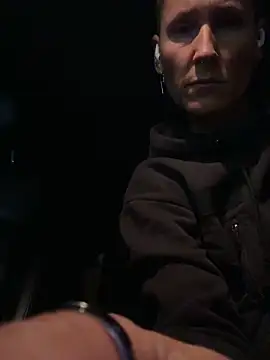 SwingWingWomanSweden online show from October 30, 2025, 7:36 pm