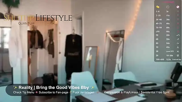SwingWingWomanSweden online show from May 19, 2026, 7:47 am