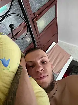 Snapshot of PUER4IK chatting on September 22, 2025, 6:26 am PUER4IK online show from September 22, 2025, 6:26 am