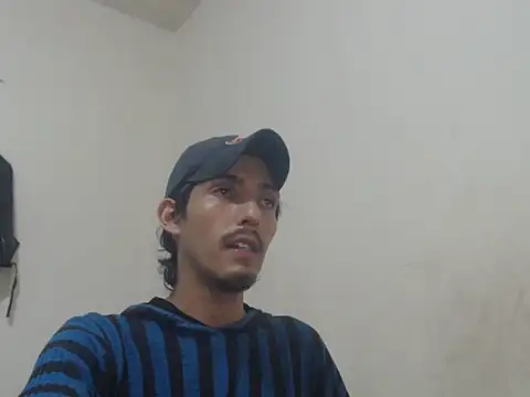 Snapshot of snackontime18 chatting on July 16, 2026, 5:02 am snackontime18 online show from July 16, 2026, 5:02 am