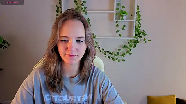 Casey Sweeet online show from November 26, 2025, 9:54 am