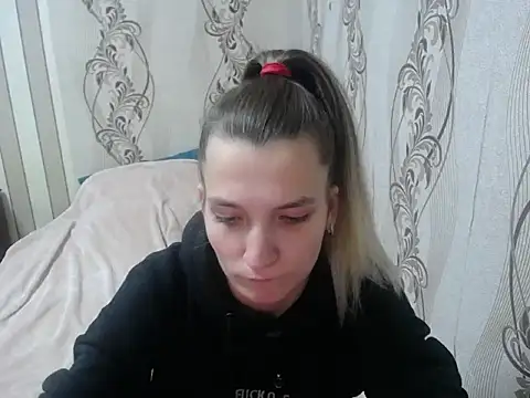 AlissaClark online show from October 26, 2025, 9:21 pm