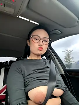 wen521 online show from October 10, 2025, 12:09 am