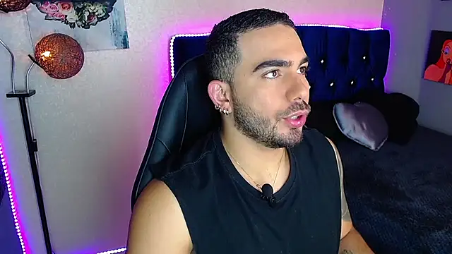 Snapshot of adamhairy chatting on May 13, 2026, 7:55 pm adamhairy online show from May 13, 2026, 7:55 pm