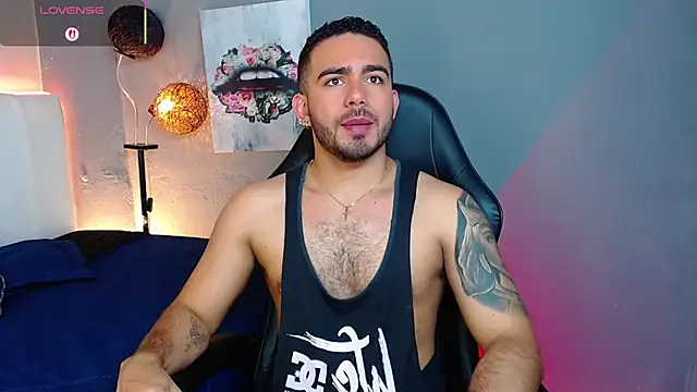 Snapshot of adamhairy chatting on June 21, 2026, 12:35 am adamhairy online show from June 21, 2026, 12:35 am