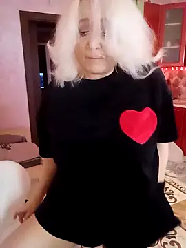 SquirtMilf00 online show from March 4, 2026, 3:01 am