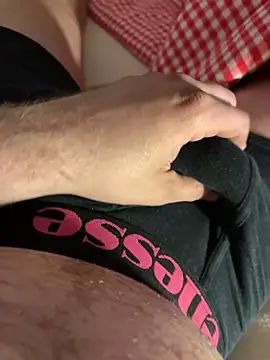 Snapshot of mrwit chatting on March 25, 2026, 9:32 pm mrwit online show from March 25, 2026, 9:32 pm