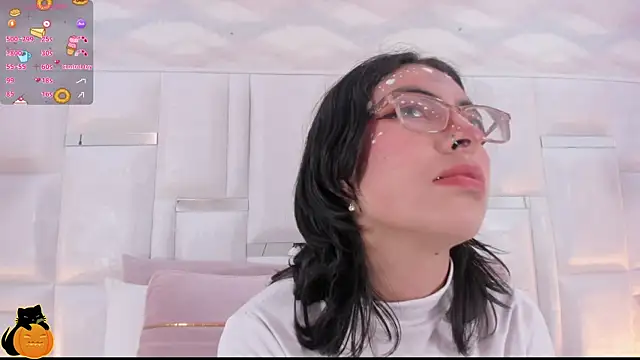 Snapshot of Im_Molly_Angel chatting on October 20, 2025, 8:31 pm Im Molly Angel online show from October 20, 2025, 8:31 pm