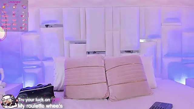 Im Molly Angel online show from February 22, 2026, 7:45 pm