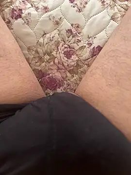 KAZANOVAA online show from April 4, 2026, 1:19 pm