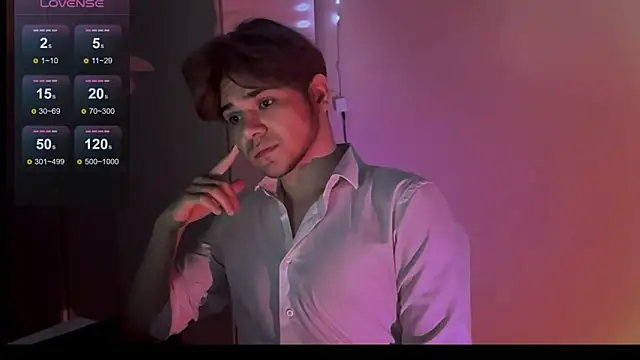 1RobertTT online show from September 10, 2025, 9:37 pm