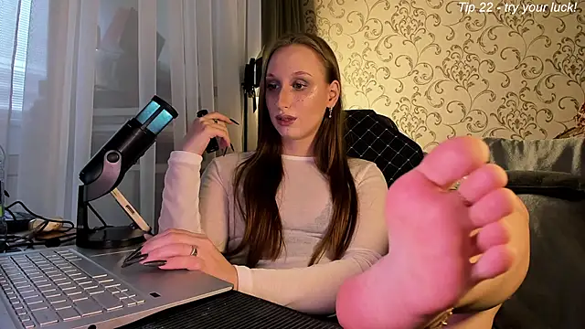 Snapshot of DarcySiren chatting on April 24, 2026, 8:39 am DarcySiren online show from April 24, 2026, 8:39 am