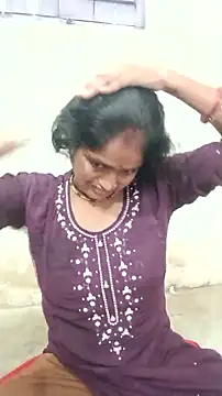 Guriya0076 online show from April 5, 2026, 10:56 am