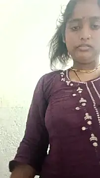 Snapshot of Guriya0076 chatting on June 13, 2026, 11:35 pm Guriya0076 online show from June 13, 2026, 11:35 pm