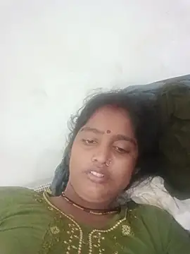 Snapshot of Guriya0076 chatting on June 14, 2026, 11:18 pm Guriya0076 online show from June 14, 2026, 11:18 pm
