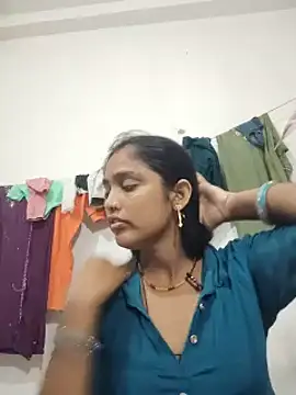 Snapshot of Guriya0076 chatting on July 9, 2026, 11:42 pm Guriya0076 online show from July 9, 2026, 11:42 pm
