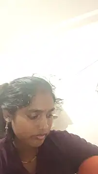 Snapshot of Guriya0076 chatting on July 21, 2026, 3:47 pm Guriya0076 online show from July 21, 2026, 3:47 pm