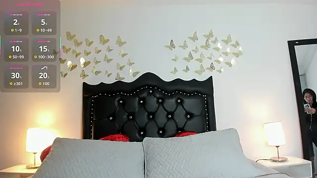 SabinaDeluxe cg online show from February 6, 2026, 1:14 pm