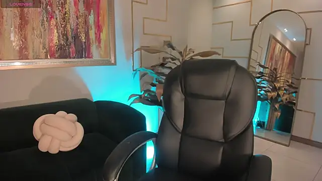 MilaLawrence online show from February 26, 2026, 12:15 pm