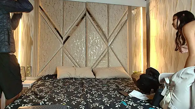 Hotcouple 222 online show from February 13, 2026, 7:26 am