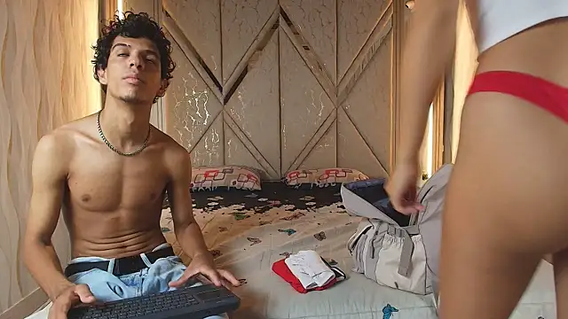 Hotcouple 222 online show from April 13, 2026, 1:27 pm