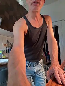 SexyLeon8 online show from September 10, 2025, 5:51 am