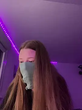 Sorelli1405 online show from April 18, 2026, 9:15 pm