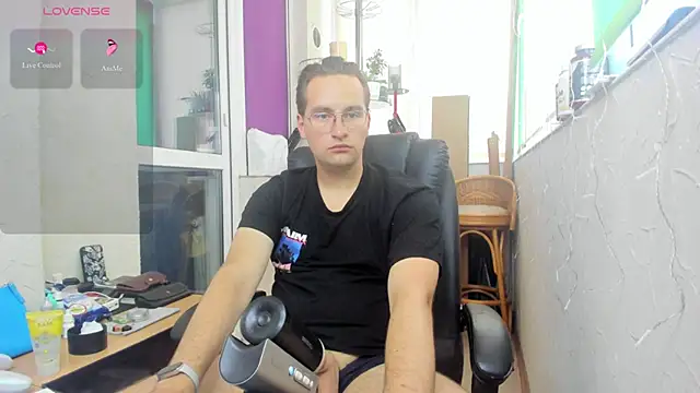 Snapshot of romiosabrino chatting on July 1, 2026, 2:40 pm romiosabrino online show from July 1, 2026, 2:40 pm