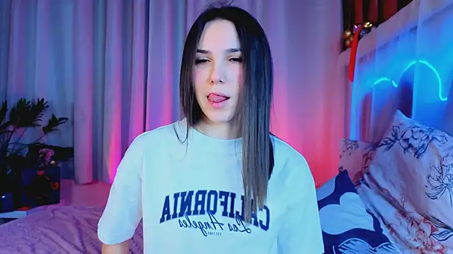 -CindyLou online show from January 15, 2026, 5:23 am