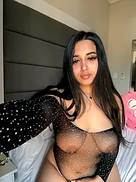 LilMisIndianx online show from October 9, 2025, 6:33 am