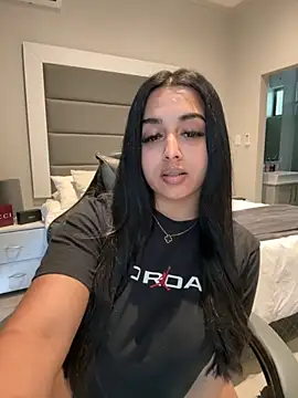 LilMisIndianx online show from October 26, 2025, 8:42 am