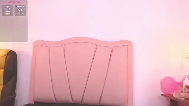 Snapshot of liz7skinny chatting on February 12, 2026, 9:32 pm liz7skinny online show from February 12, 2026, 9:32 pm