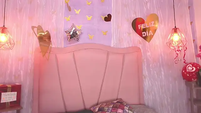 Snapshot of liz7skinny chatting on February 24, 2026, 9:24 pm liz7skinny online show from February 24, 2026, 9:24 pm