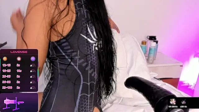 arynaughty20 online show from March 26, 2026, 5:07 pm