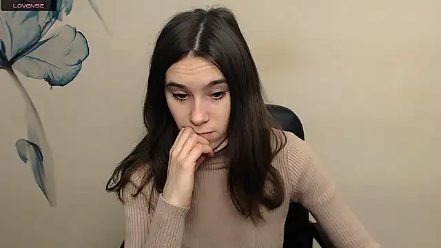 RosaRay  online show from February 5, 2026, 7:35 am