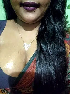 Snapshot of JIYA-04 chatting on July 4, 2026, 6:58 pm JIYA-04 online show from July 4, 2026, 6:58 pm