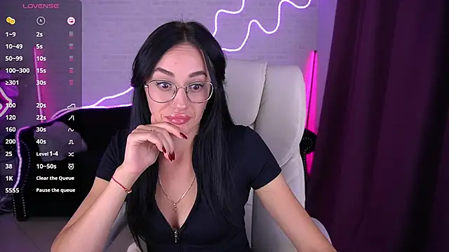 EviLune online show from September 23, 2025, 8:01 pm