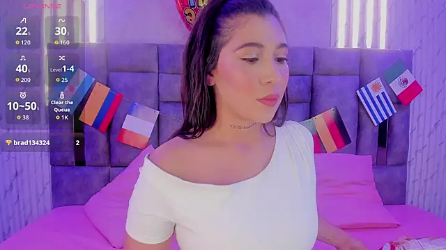 Snapshot of Miah_Palacio chatting on June 23, 2026, 9:07 am Miah Palacio online show from June 23, 2026, 9:07 am