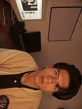 Friqui Sex online show from November 4, 2025, 3:22 pm