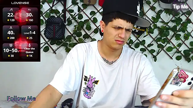 Themasterhades 777 online show from April 12, 2026, 9:53 pm