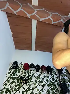 Themasterhades 777 online show from April 27, 2026, 6:33 am