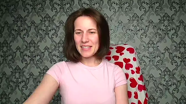 Kelly Kisss online show from April 16, 2026, 9:39 pm