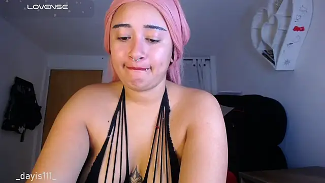 dayis sweet online show from April 15, 2026, 1:56 am