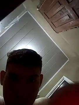 Snapshot of Henriquepauzao10 chatting on October 12, 2025, 1:37 am Henriquepauzao10 online show from October 12, 2025, 1:37 am