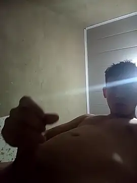 Snapshot of Henriquepauzao10 chatting on October 26, 2025, 2:28 am Henriquepauzao10 online show from October 26, 2025, 2:28 am