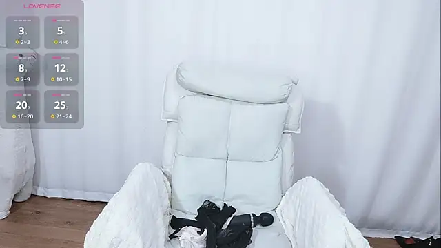 Ailsa-Baby online show from November 22, 2025, 10:47 am