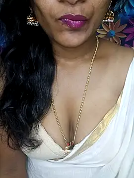 Snapshot of Anu_Reddy_10 chatting on November 5, 2025, 6:19 pm Anu Reddy 10 online show from November 5, 2025, 6:19 pm