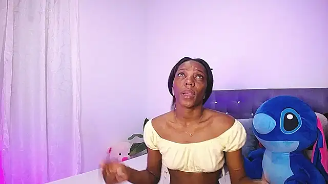 Snapshot of BryanaSmith21 chatting on September 18, 2025, 5:26 pm BryanaSmith21 online show from September 18, 2025, 5:26 pm